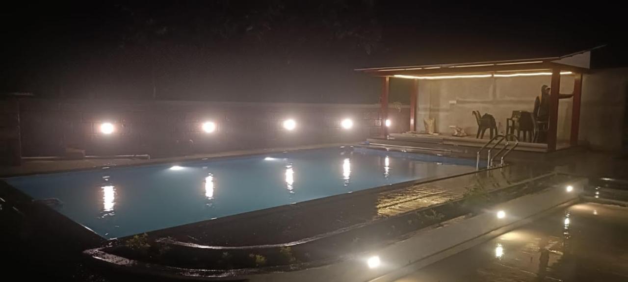 Highgarden Villa มหาบาเลชวาร์ ภายนอก รูปภาพ
